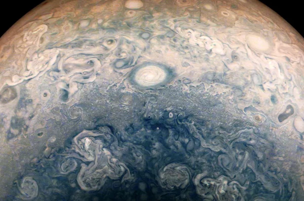 Son como pinturas de acuarela: NASA revela espectaculares imágenes de Júpiter