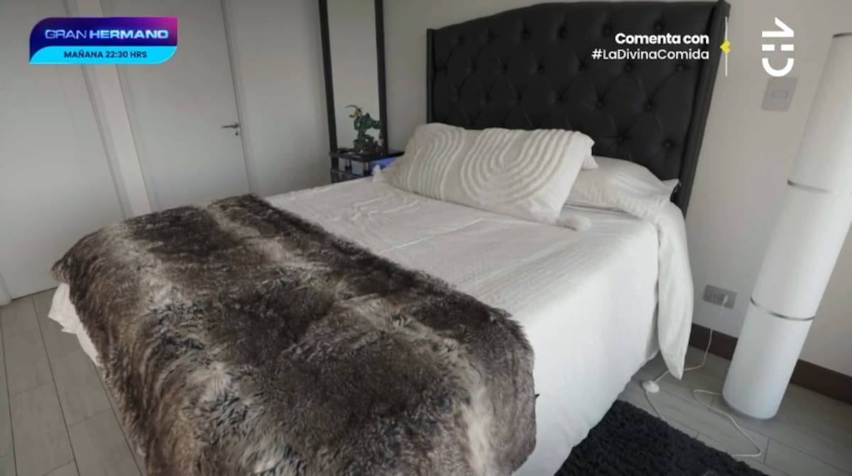 Así es la cómoda cama de Uriel Romero.