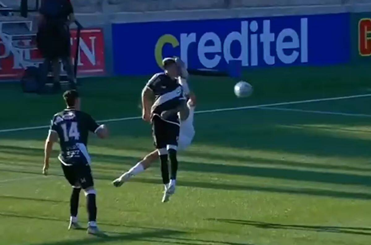 VIDEO | ¡Uruguay nomá! La brutal patada en la cabeza en un partido de la Copa charrúa