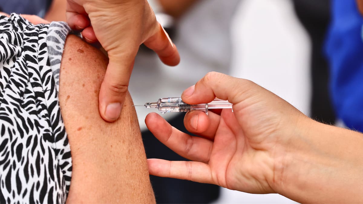 Más de 1.600 puntos habilitados: Minsal libera la vacuna gratuita contra la influenza para toda la población