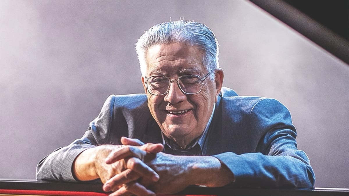 Un emocionado Valentín Trujillo recibió el Premio Nacional de Artes Musicales