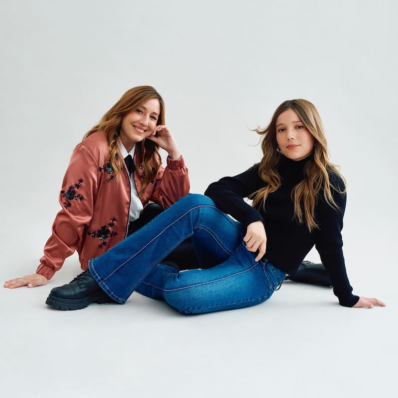 Valentina Saini y Matilda en una sesión de fotos profesional