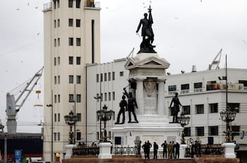 21 de mayo: Conoce los cortes de calles y desvíos de tránsito en Valparaíso este domingo
