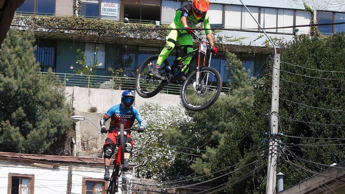 Cerro Abajo en Valparaíso: Conoce los detalles de la adrenalínica competencia de mountain bike