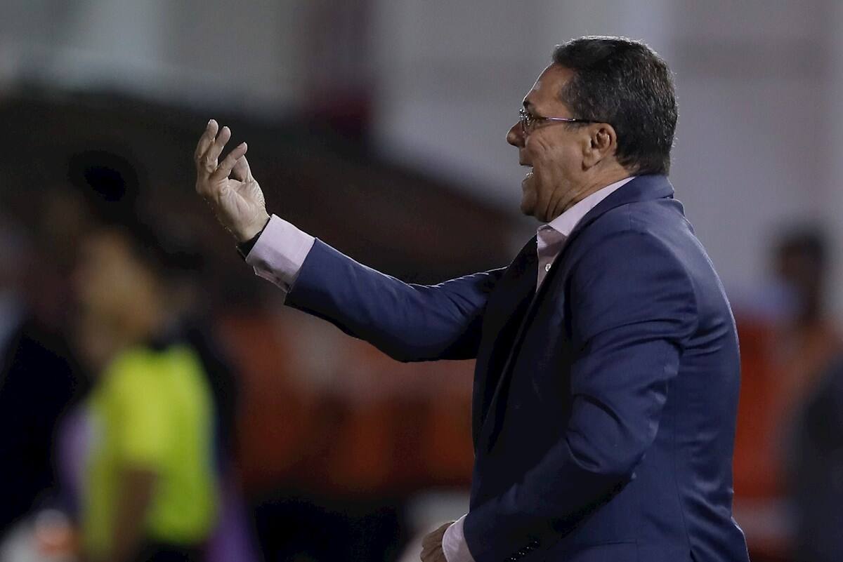 Vanderlei Luxemburgo está cada vez más cerca de Colo Colo