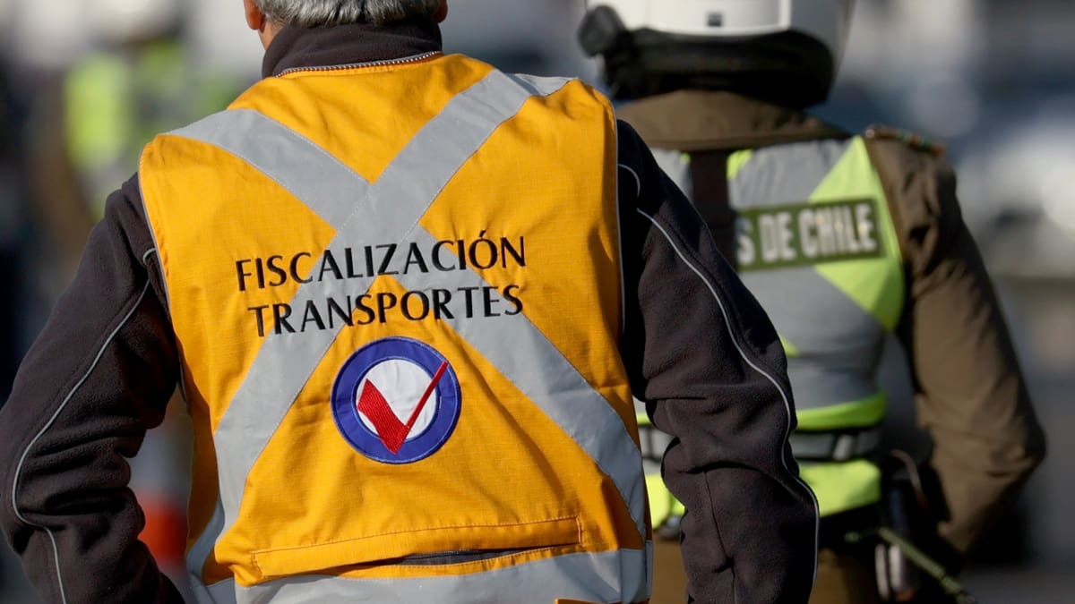 Multas sobre $5.100.000: Estos son los vehículos que tienen PROHIBIDO circular en Chile