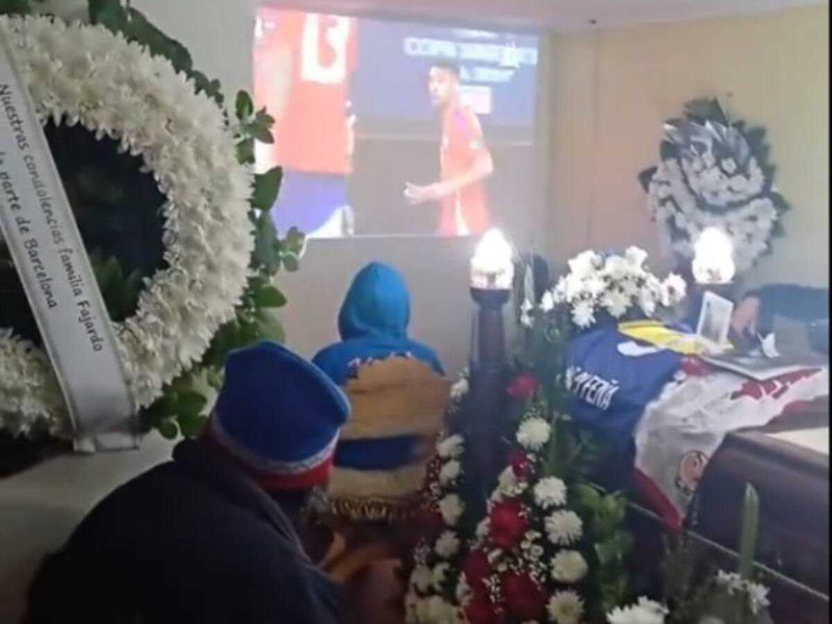 Velorio durante el Chile - Perú por Copa América.