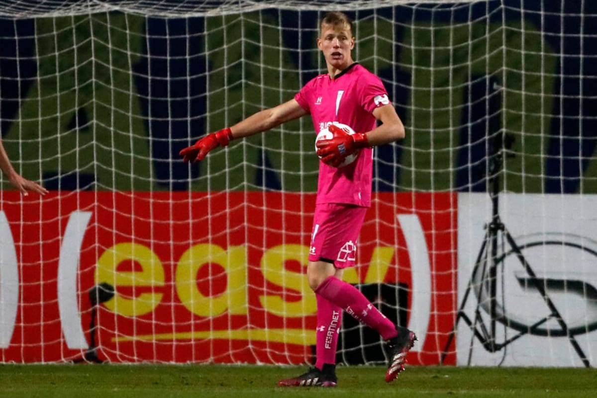 Vicente Bernedo defendiendo el arco de la UC. Foto: Aton.