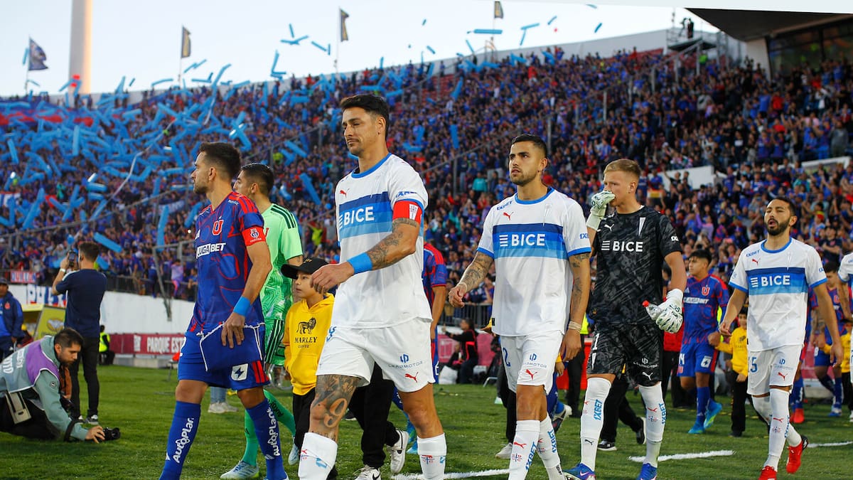 “Debería irse a la B”: El jugador que agotó toda la paciencia de los hinchas de la UC en el Clásico con la U
