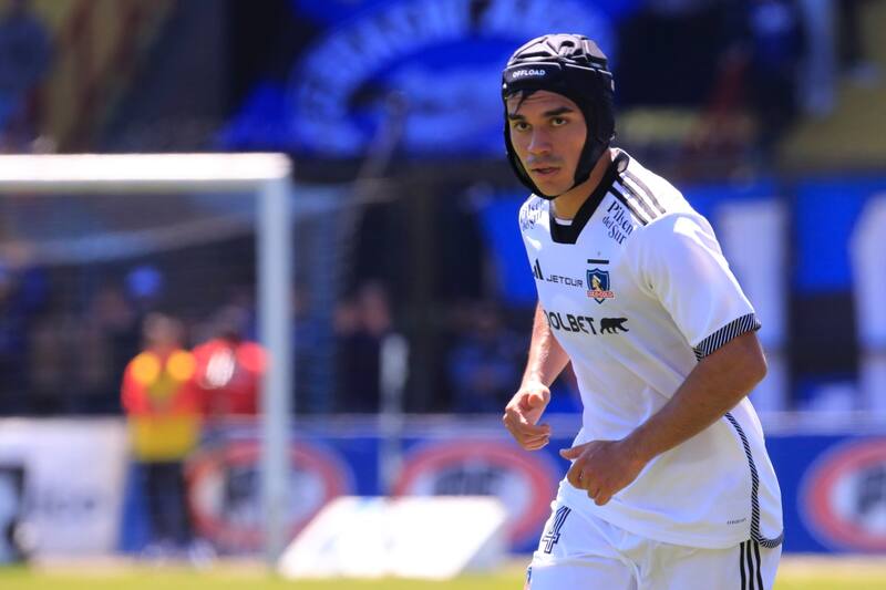 en el partido de Colo Colo frente a Huachipato en Talcahuano. Foto: Aton.