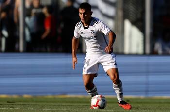 Brilló en Colo Colo y quiere a Vicente Pizarro de titular: “Es el mejor volante central del fútbol chileno”