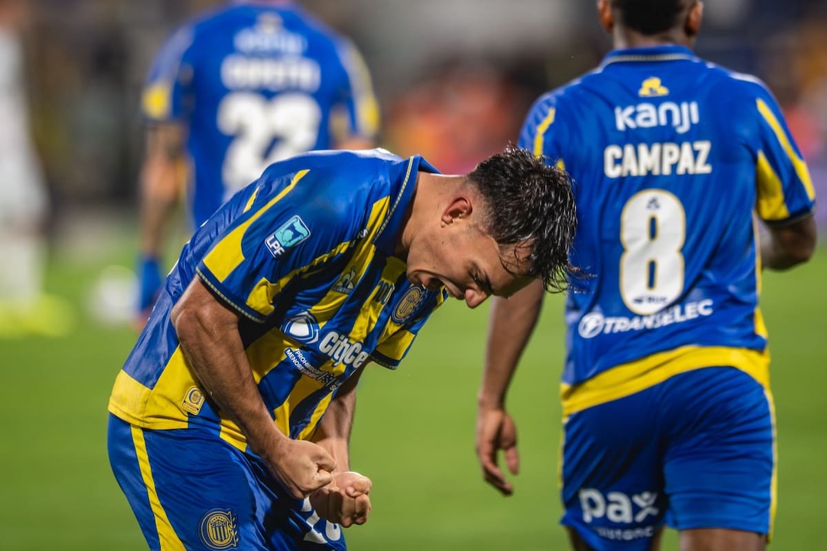 El volante anotó su primer gol en Rosario Central. Foto: @RosarioCentral