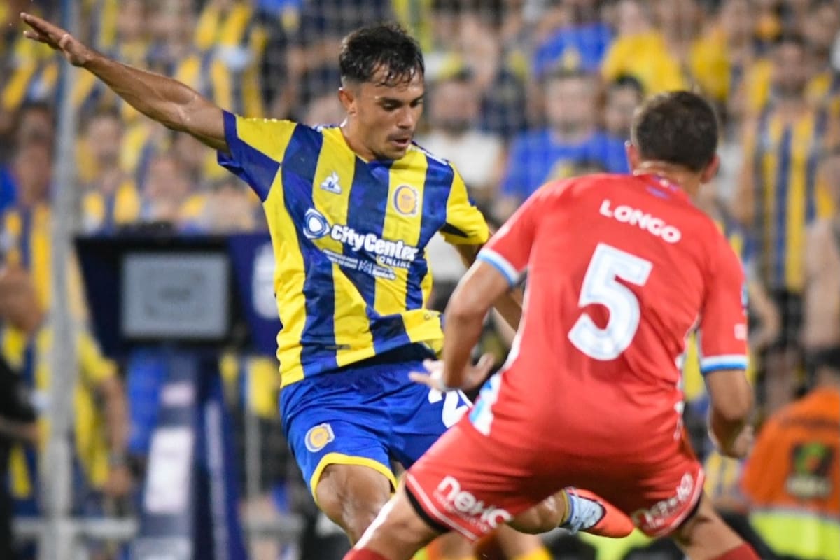 El volante chileno en un partido de Rosario Central. Foto: Rosario Central.