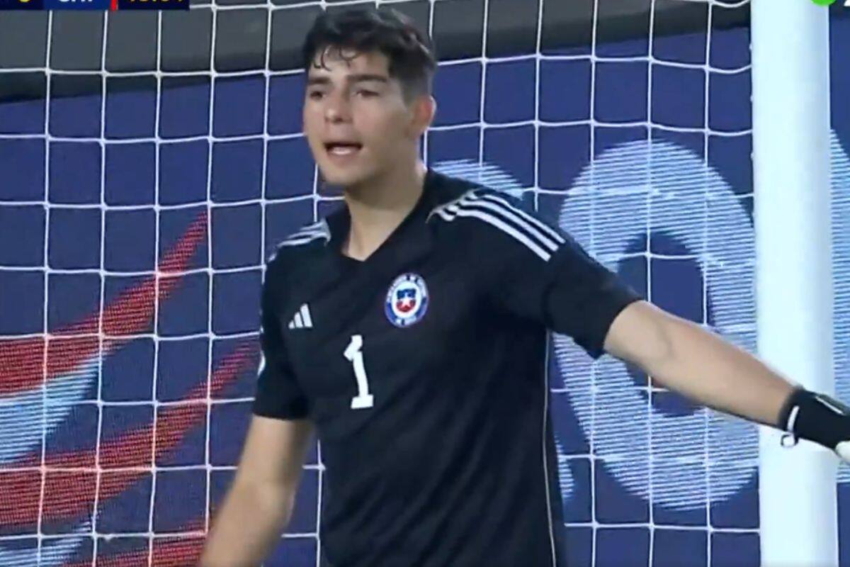 El arquero estuvo soberbio para evitar la apertura de la cuenta de Uruguay.