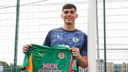Nico Córdova lo tiene en la mira para La Roja: Vicente Reyes tiene nuevo club en Inglaterra