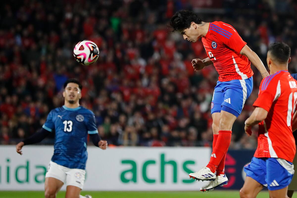Víctor Dávila en el segundo gol contra Paraguay Foto: Aton.