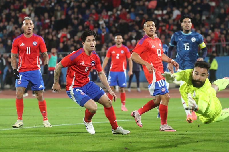 Sufre la Selección Chilena: titular indiscutido para Gareca sufrió grave lesión y se perderá la próxima fecha FIFA. Foto: Aton.
