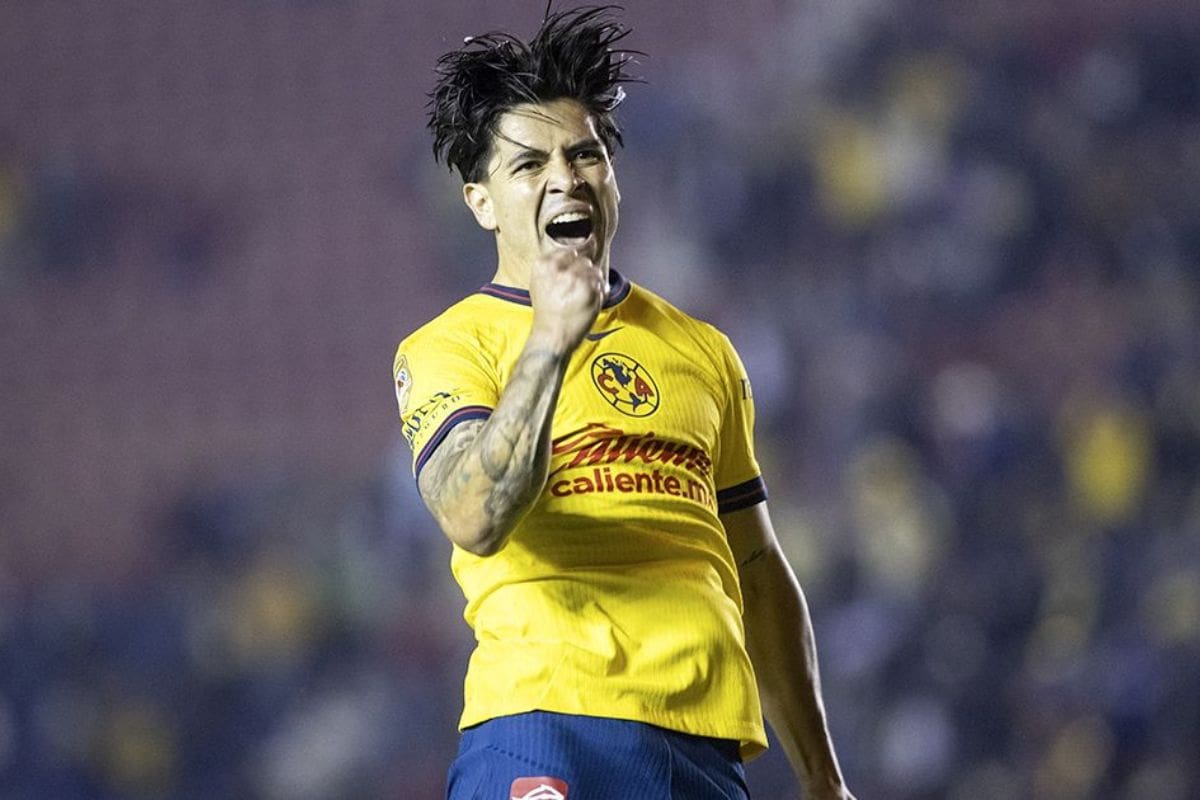 El ariete fue titular en la semifinal vs Cruz Azul y salió reemplazado por Diego Valdés.