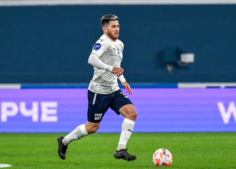 es duramente criticado en Rusia.