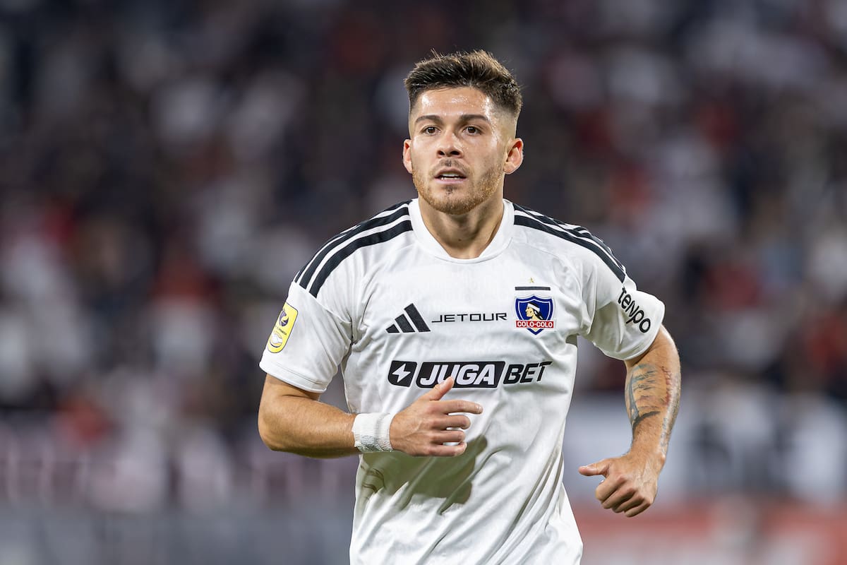 El jugador de Colo Colo habló con de lo feliz que está en el club. Foto: Felipe Escobedo/En Cancha