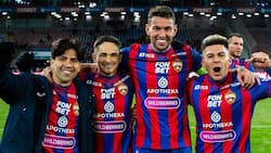 Atento Gareca: 2 chilenos pasaron hoy a una final en el fútbol europeo