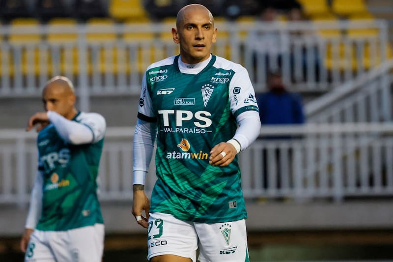 El central pasará de Wanderers a Unión Española. Foto: Agencia ATON