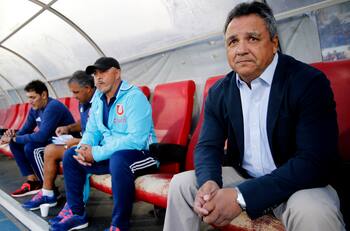 “Tenemos la mala costumbre de imitar todo lo de afuera; queremos salir jugando como equipo de Guardiola”