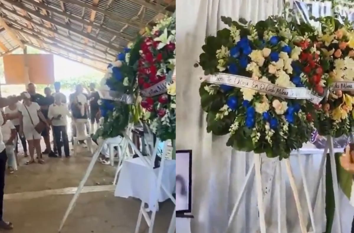 VIDEO | ¿Una señal? Corona de flores se mueve por si sola durante un velorio