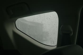 Con estos sencillos trucos podrás evitar que se empañen los vidrios de tu auto en invierno