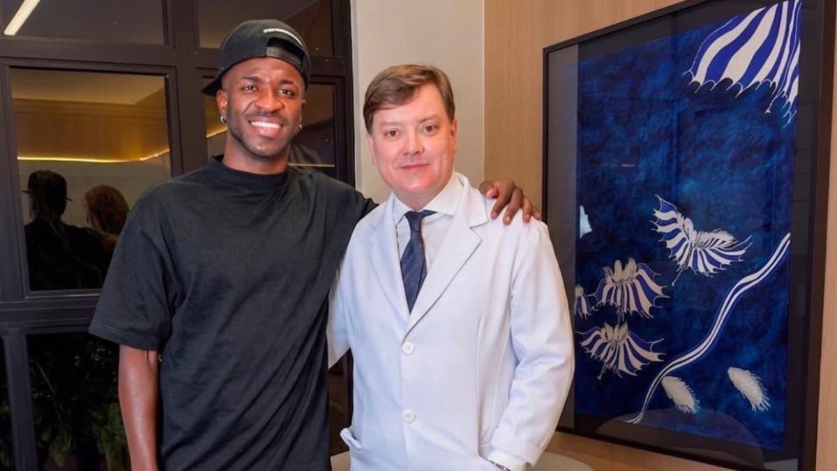 Irreconocible: Vinícius Jr. sorprende con radical cambio de imagen tras someterse a retoque estético