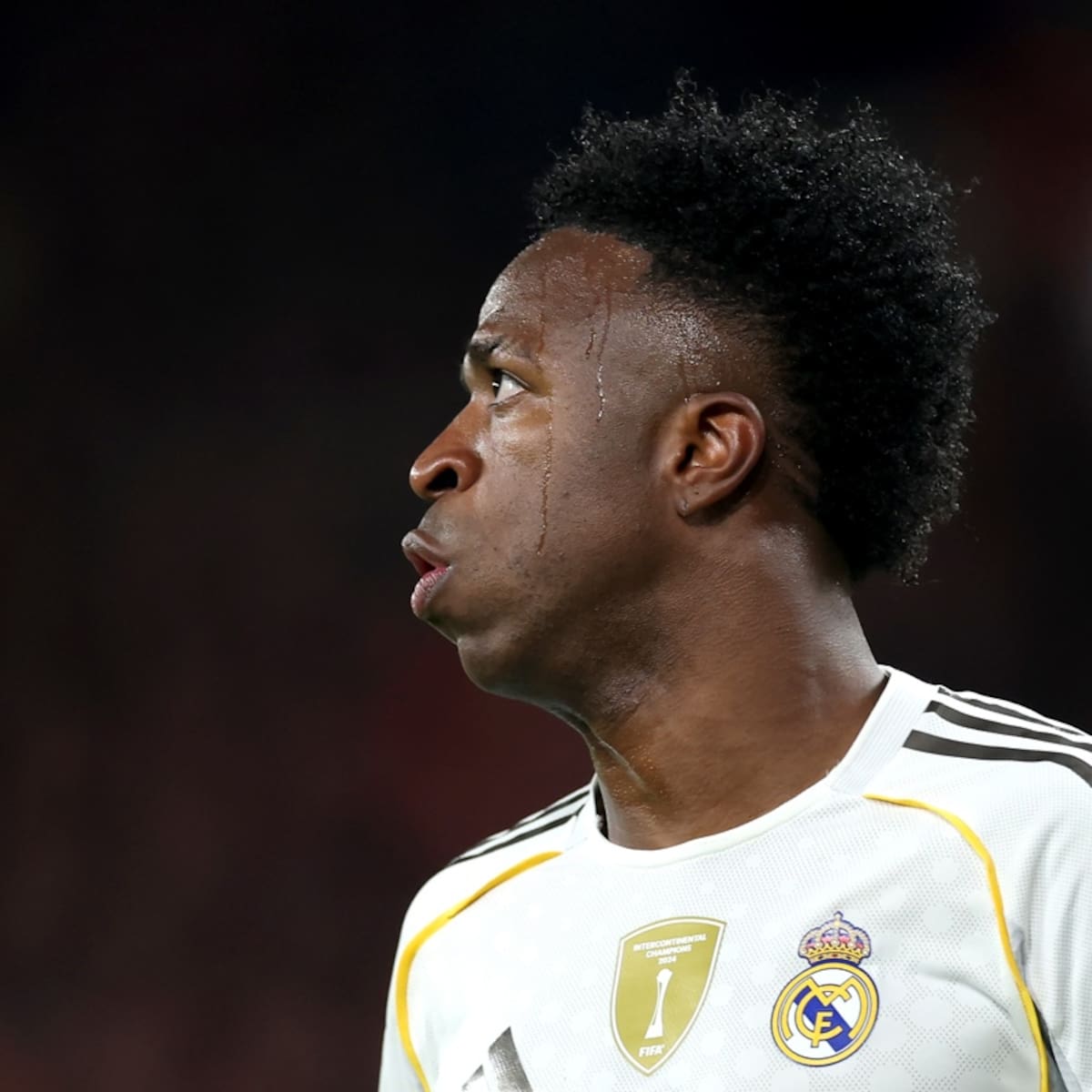 ¿Deja el Real Madrid? Gigante de la Premier League busca romper el mercado fichando a Vinícius