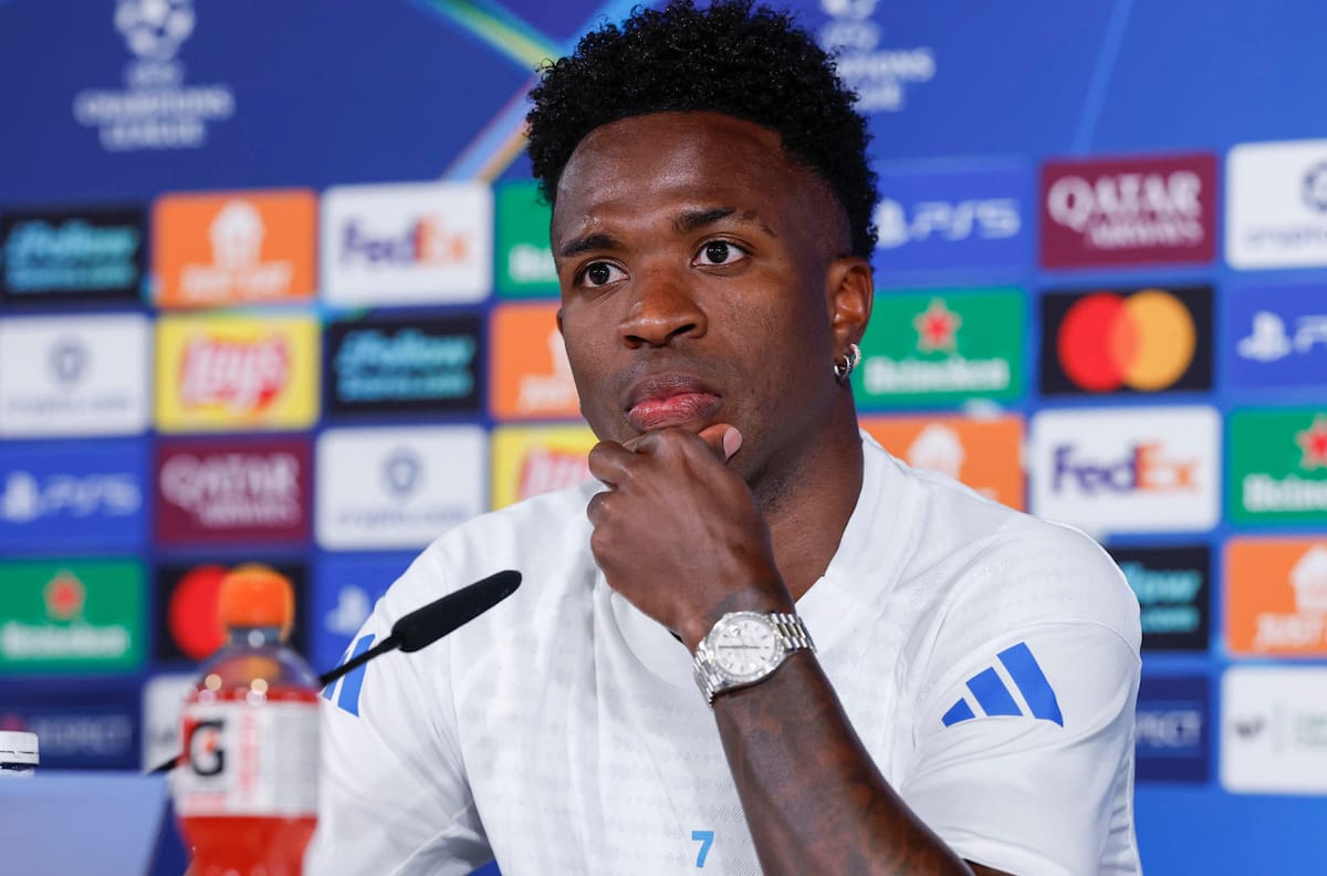 ¿Qué te pasó Vini? Quiso mandarle un romántico mensaje a su novia pero cometió terrible error: “Pedazo de mie…”