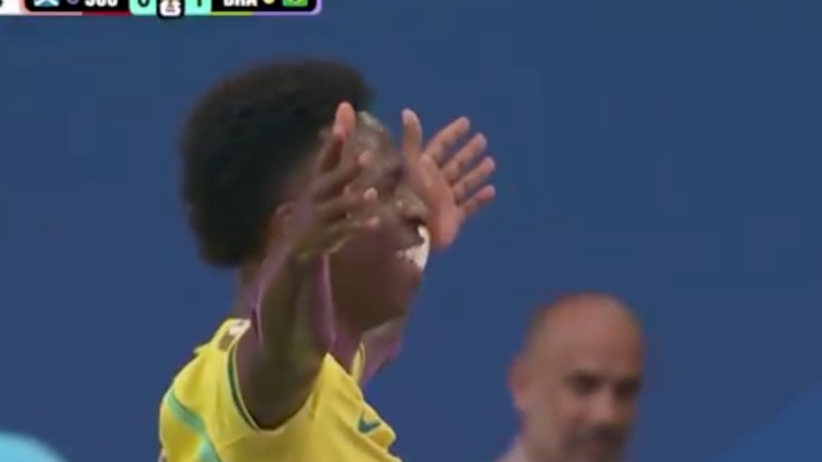 VIDEO | Regalo para Brasil en el Mundial: el grosero error de Escocia que Vinícius Júnior no perdonó