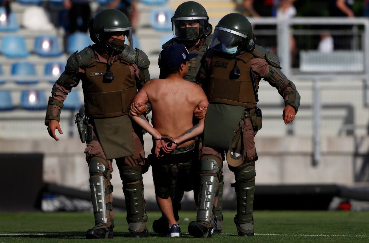 Récord: diez propuestas de la ANFP y 22 proyectos de diputados pretenden terminar con la violencia en los estadios