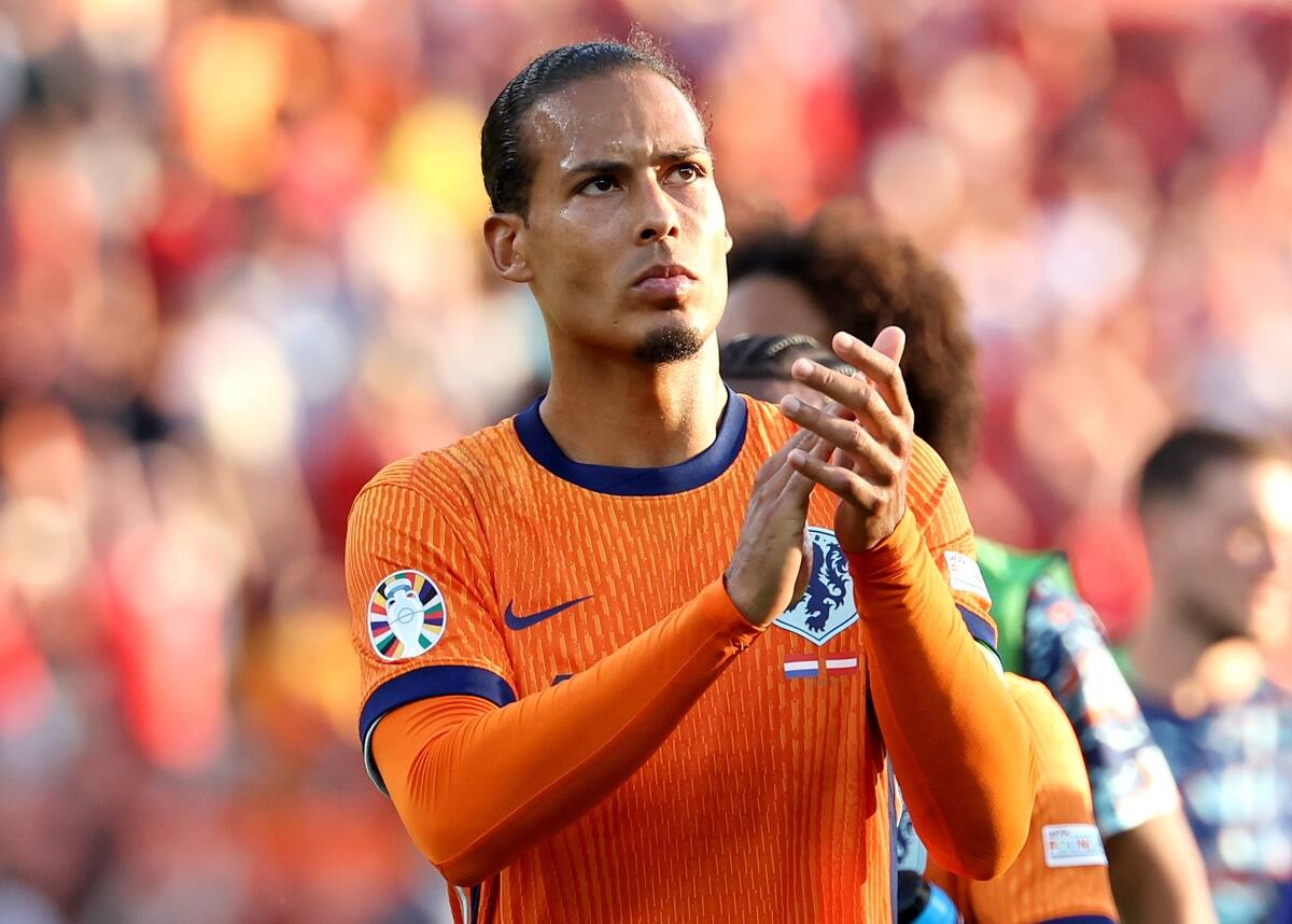 El neerlandés fue criticado por su rendimiento en la Eurocopa. EFE/EPA/ABEDIN TAHERKENAREH.