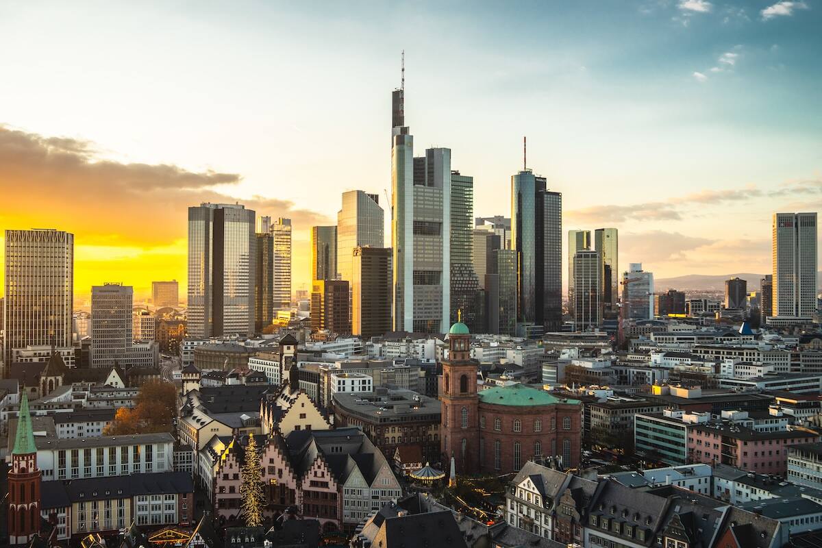 Conoce cómo postular para pasar vacaciones y trabajar en una de las potencias de la Unión Europea. (Foto: Freepik)