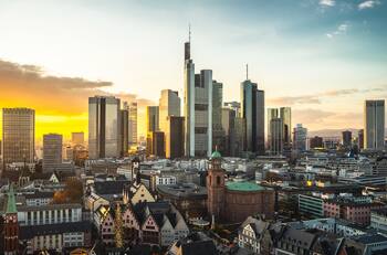 Así puedes postular para vacacionar y trabajar en Alemania: sueldo mínimo es de $1.600.000