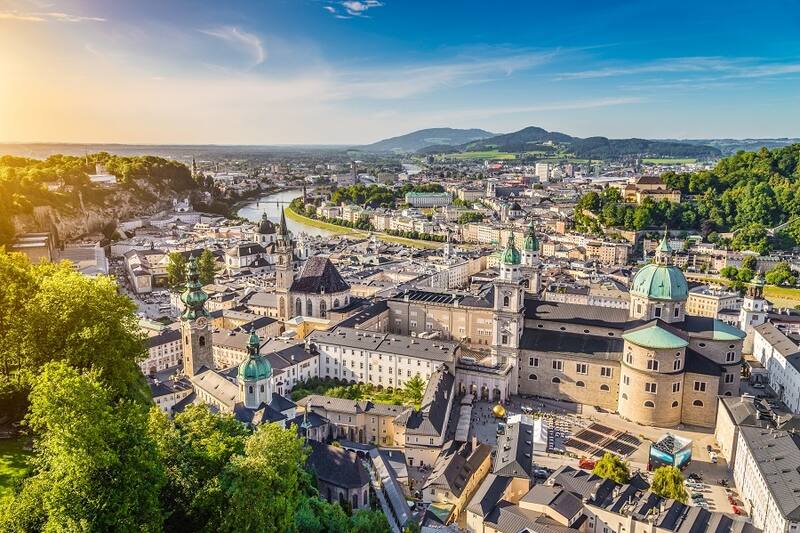 Salzburgo, uno de las ciuadades más lindas de Austria, país que puedes conocer postulando a una Visa Working Holiday.