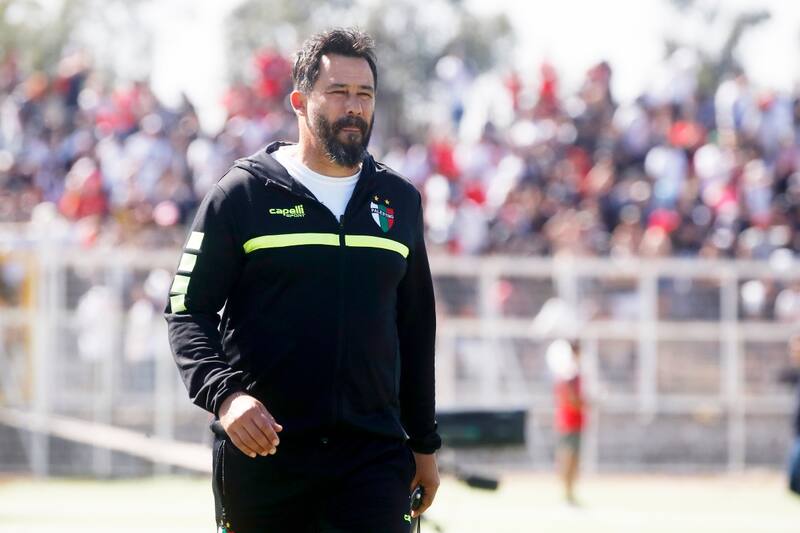 Palestino oficializó la salida del argentino y confirmó a su nuevo DT. Foto: Aton.
