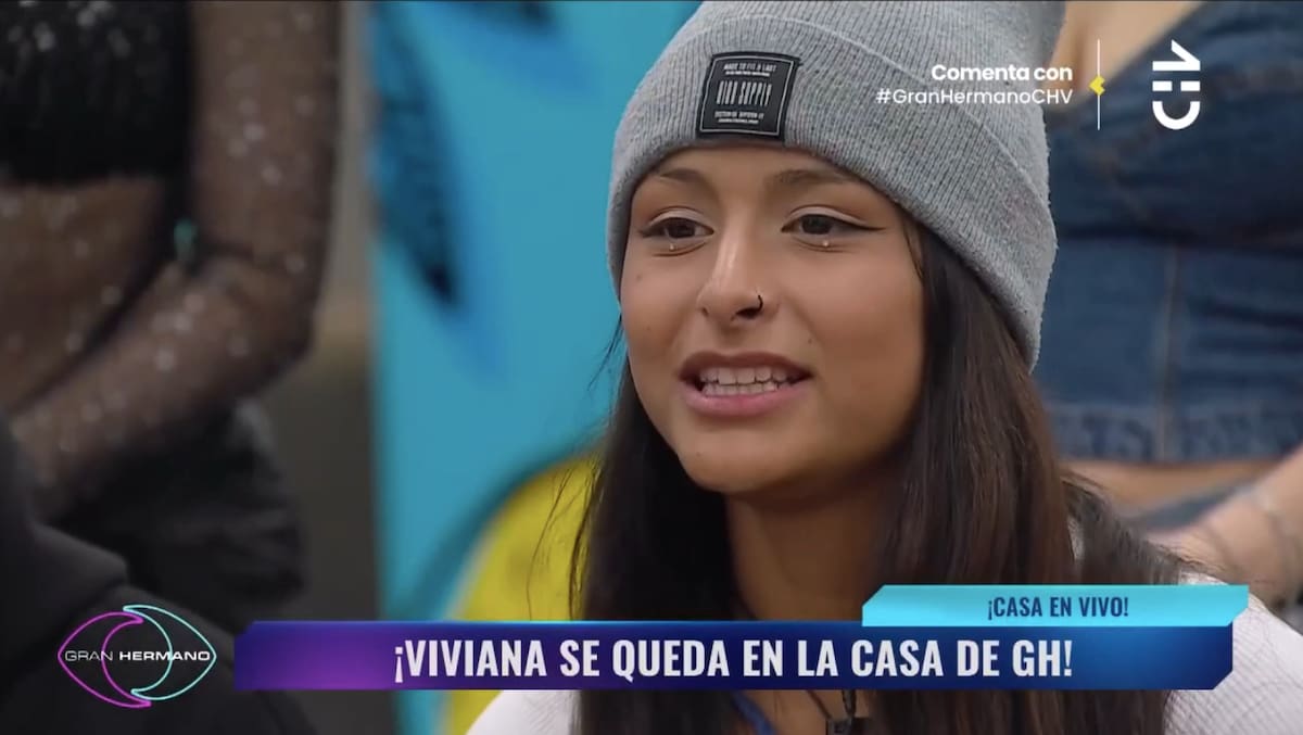 Viviana Acevedo es salvada por el público. Foto: CHV.