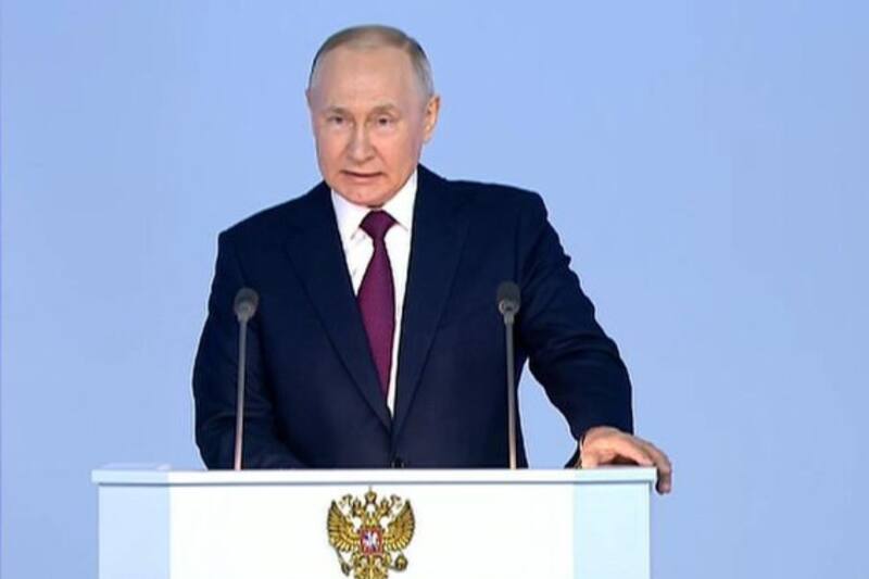 Vladimir Putin en su discurso ante el parlamento.