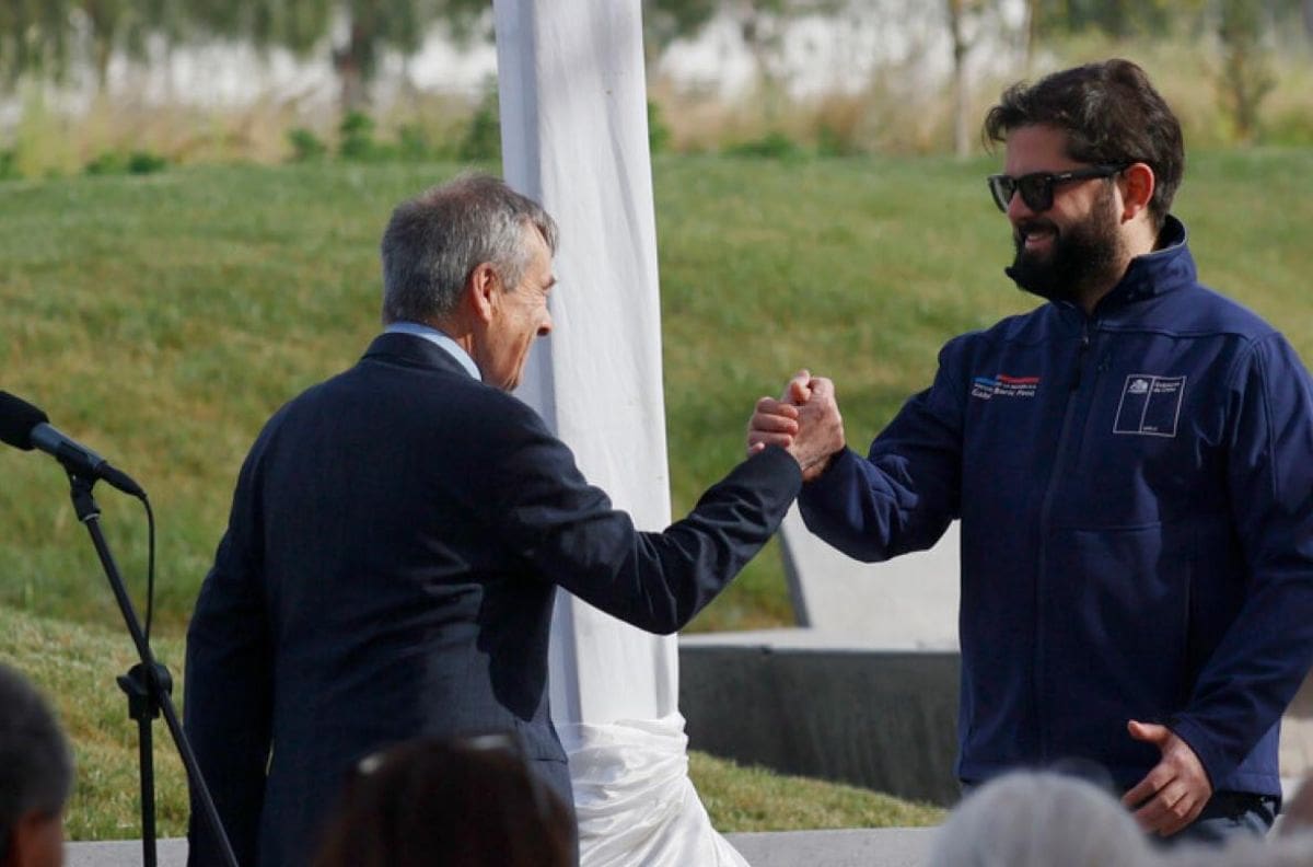 Mítico relator del fútbol chileno trabaja palmo a palmo con el Presidente Boric