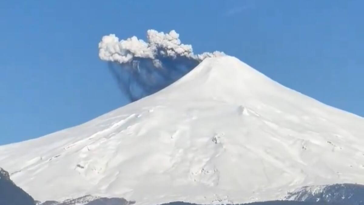 VIDEO | Alerta por pulso de ceniza en Volcán Villarrica