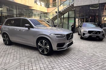 Volvo cierra su gran año en Chile estrenando dos nuevos SUV electrificados
