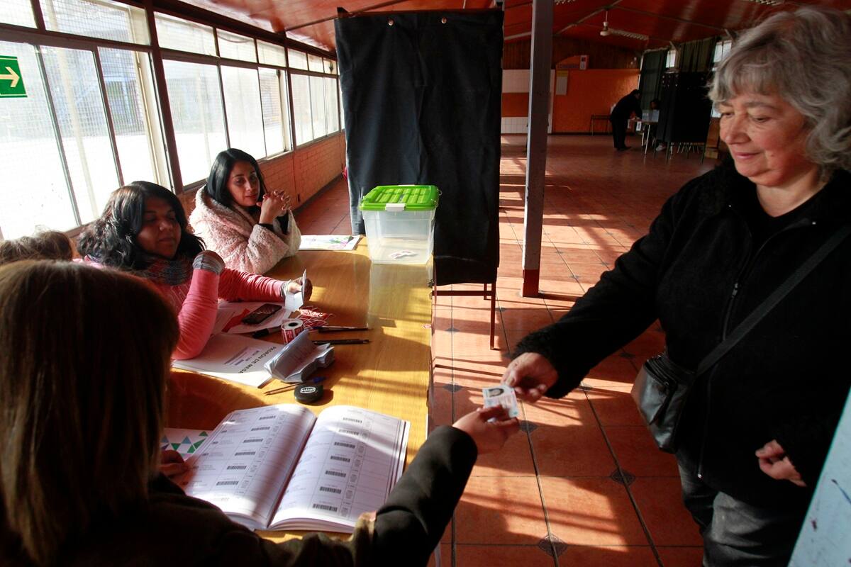 Así se podrían realizar las elecciones municipales y regionales este año.