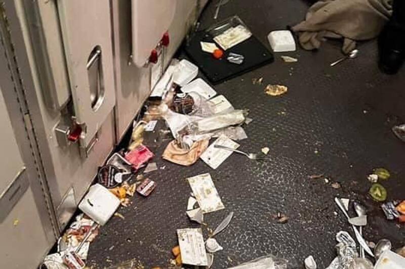 Así quedó el avión por dentro. Créditos: @SputnikMundo.