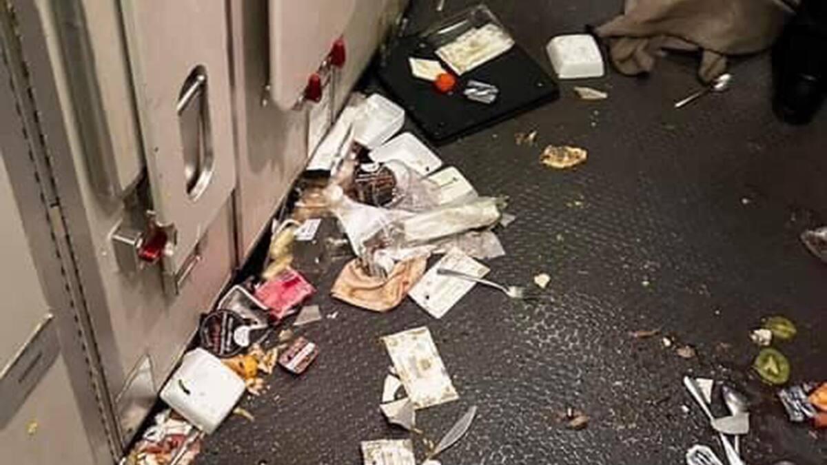 VIDEO | Impactantes turbulencias dejaron un muerto y más de 30 heridos en vuelo entre Londres y Singapur