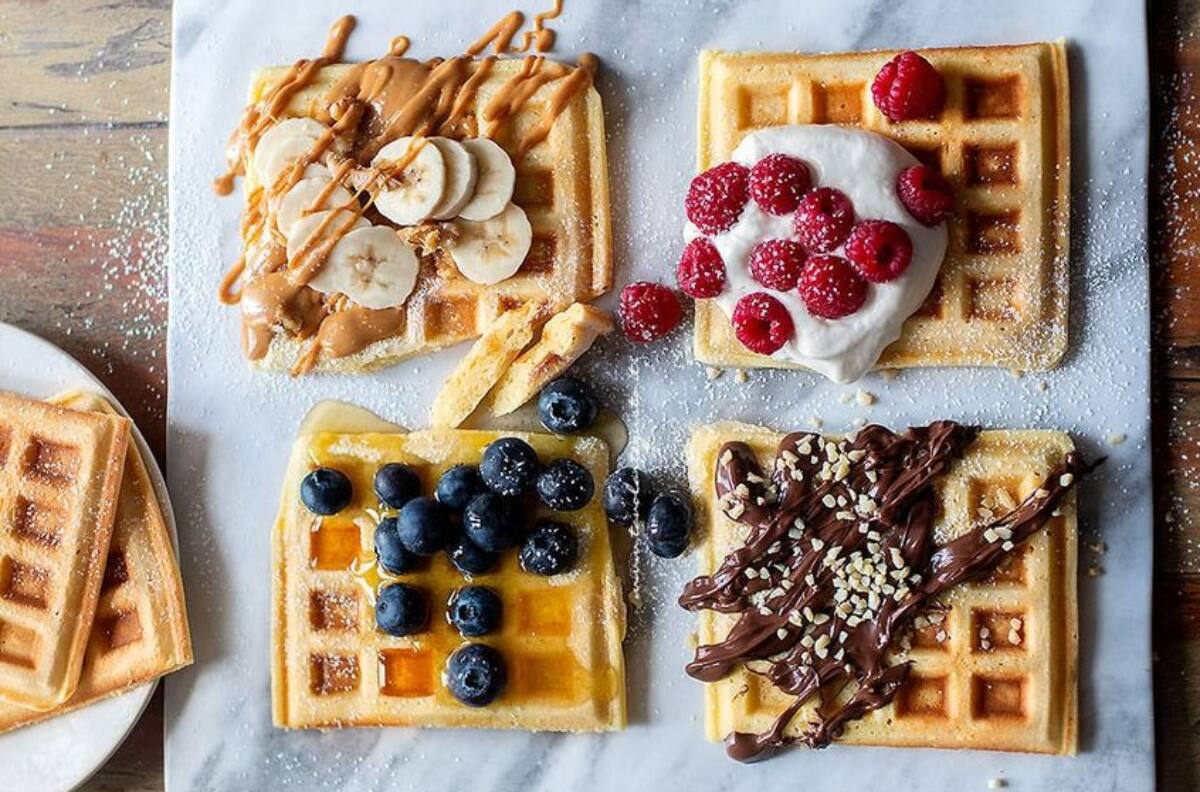 Sigue el paso a paso de esta rápida y sencilla receta de waffles: ¡Está para chuparse los dedos!