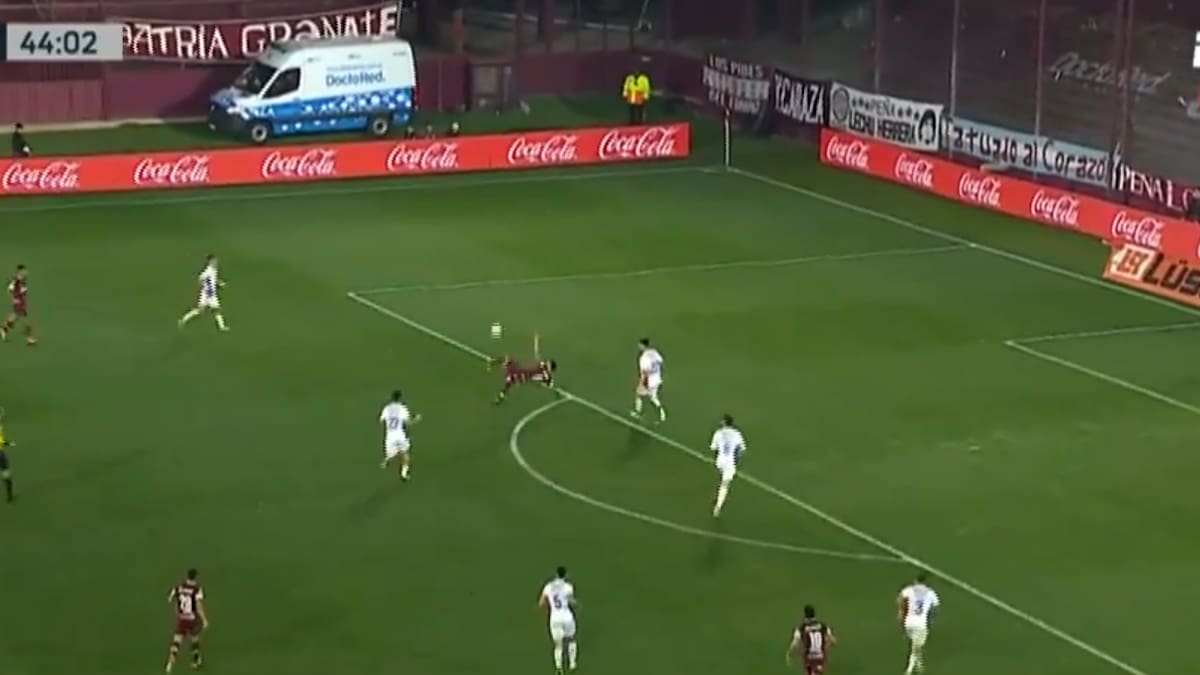 VIDEO | Un exjugador de Unión La Calera se metió entre los nominados del Premio Puskás: ¡qué chilena!