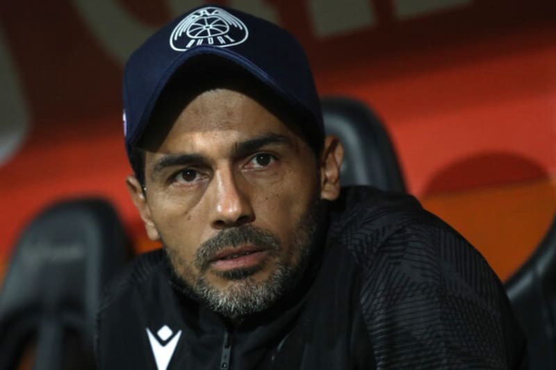 El entrenador argentino se va de Audax Italiano. Foto: Agencia Aton.